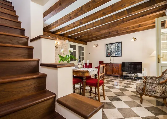 Walls Holiday home Hvar Town