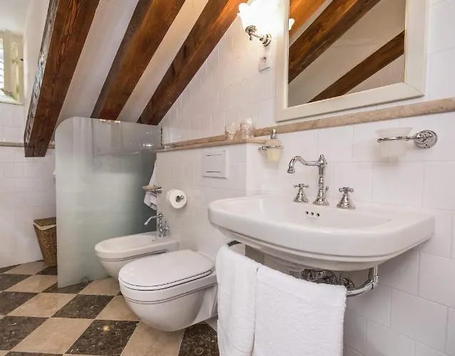 Walls Holiday home *