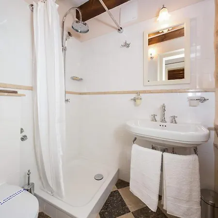 Дом отдыха Walls Хвар